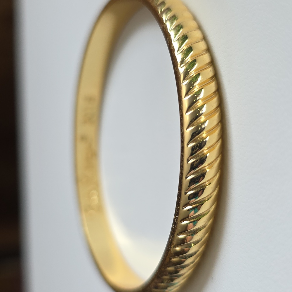 Lilly Pulitzer Gold Bangle Bracelet - Picture 3 of 7
